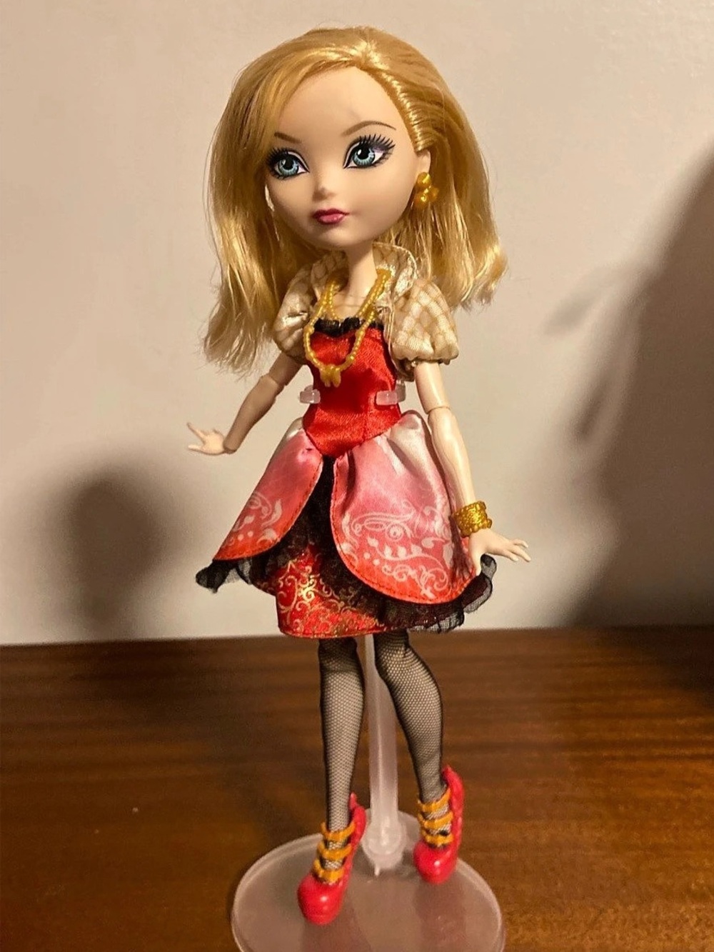 Ever After High First Chapter Apple White Doll Mattel